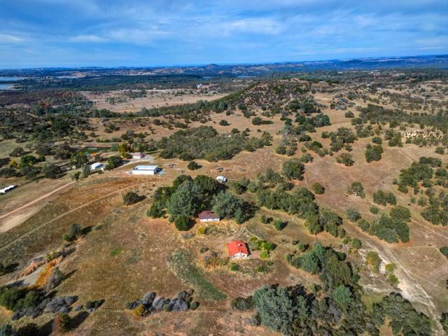 4505 4 X Ranch Road, Burson CA: https://media.crmls.org/mediaz/74660531-027d-4576-aaf1-8ebf88b534d5.jpg