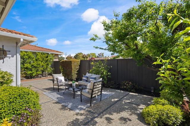 21547 Rosario Avenue, Cupertino CA: https://media.crmls.org/mediaz/74669aba-d9a7-443c-b4b5-b569867b1294.jpg