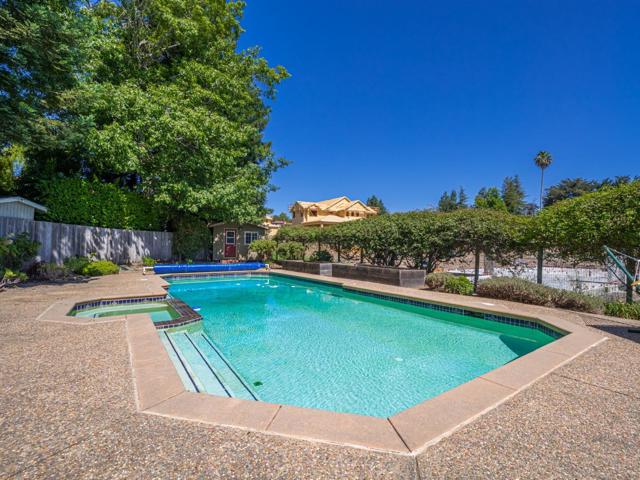 14 Sageland Court, Scotts Valley CA: https://media.crmls.org/mediaz/74669ae6-63f5-46bf-8177-62e13c9b0a1f.jpg