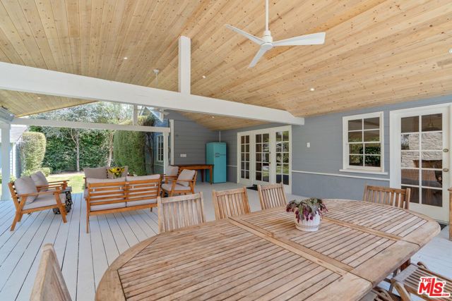 5705 Sunnyslope Avenue, Valley Glen CA: https://media.crmls.org/mediaz/7466df26-d8ad-45f4-a679-41e73c46c2b5.jpg