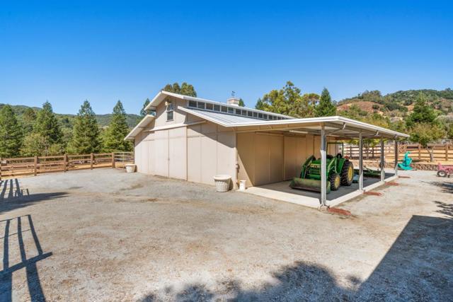 6585 Redwood Retreat Road, Gilroy CA: https://media.crmls.org/mediaz/74680511-ec37-4b1e-997e-f5f7d69871db.jpg