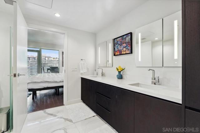 1388 Kettner Blvd, San Diego CA: https://media.crmls.org/mediaz/74680e57-9762-4079-a4e7-d6c952c532b1.jpg