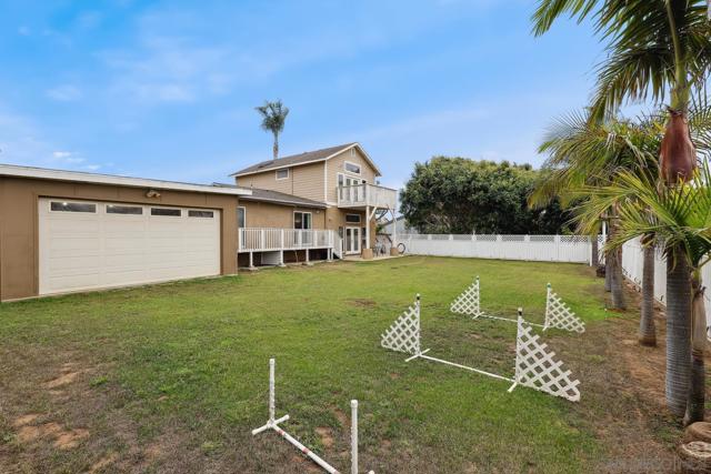 2725 Morning Glory Ln, Carlsbad CA: https://media.crmls.org/mediaz/74686f75-c3b0-4bc7-b21d-d6a61dbbf213.jpg