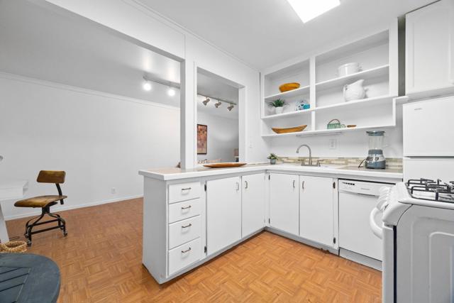 360 36th Avenue, Santa Cruz CA: https://media.crmls.org/mediaz/74695e7b-d78c-4a5f-b6cc-9a95832dcd59.jpg