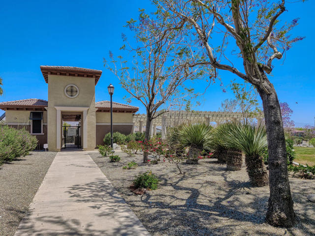 62742 N Crescent Street, Desert Hot Springs CA: https://media.crmls.org/mediaz/7469ebae-1c65-4f6f-82c3-c2154b77deb9.jpg