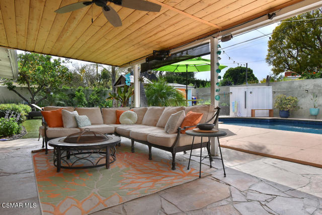 7761 Balcom Avenue, Reseda CA: https://media.crmls.org/mediaz/746a0c65-76da-455e-b52d-3342cffff398.jpg