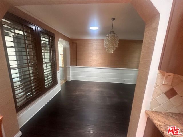 4715 Camellia Avenue, North Hollywood CA: https://media.crmls.org/mediaz/746a57ab-8b84-43cb-a943-bd8459c98f8b.jpg