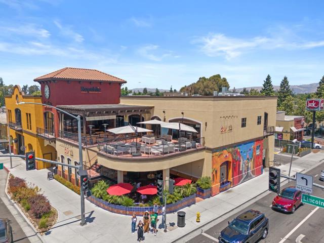 2124 Canoas Garden Avenue, San Jose CA: https://media.crmls.org/mediaz/746a85fe-e454-43e6-bb75-59219135074e.jpg
