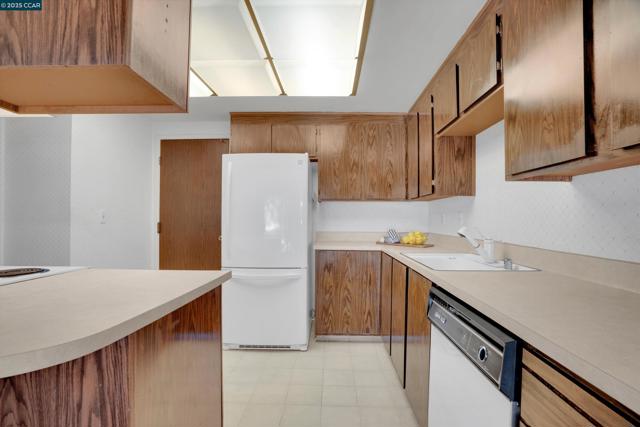 663 Abrigo Ct, San Ramon CA: https://media.crmls.org/mediaz/746be007-133a-4285-a292-0d35fdc08075.jpg