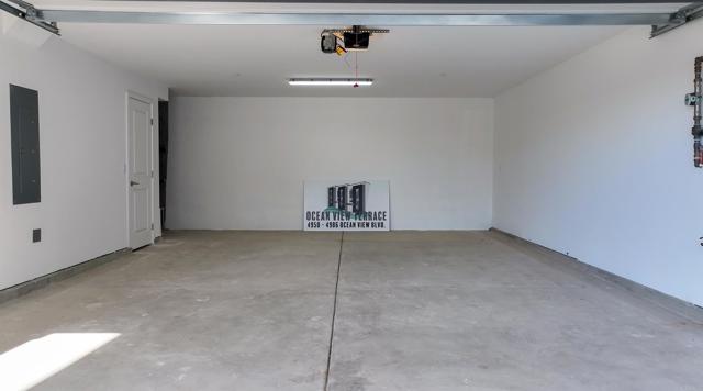 Detail Gallery Image 7 of 8 For 4958 Ocean View Bld, San Diego,  CA 92113 - 3 Beds | 3 Baths