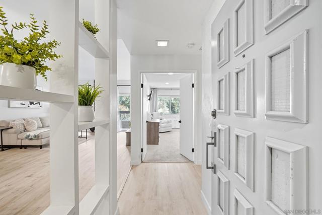 10250 Caminito Cuervo, San Diego CA: https://media.crmls.org/mediaz/746c40d2-16d0-44fb-8b9a-c6e1208c8ffc.jpg