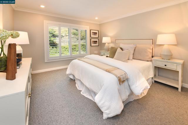 1345 Singingwood Ct, Walnut Creek CA: https://media.crmls.org/mediaz/746caefc-fe01-4d8c-8a6c-869cf573c6b3.jpg