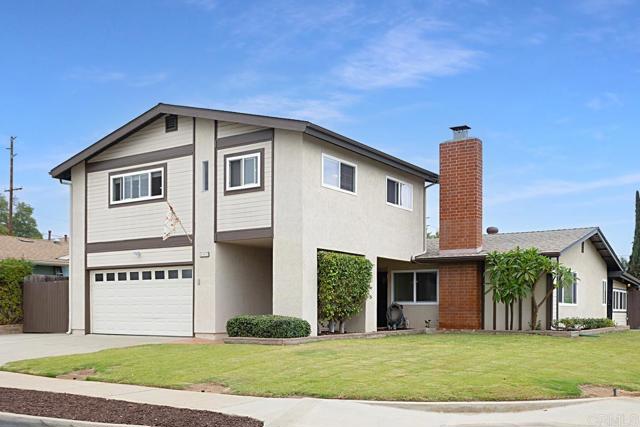 Detail Gallery Image 1 of 1 For 642 Utah Way, Escondido,  CA 92025 - 5 Beds | 3 Baths