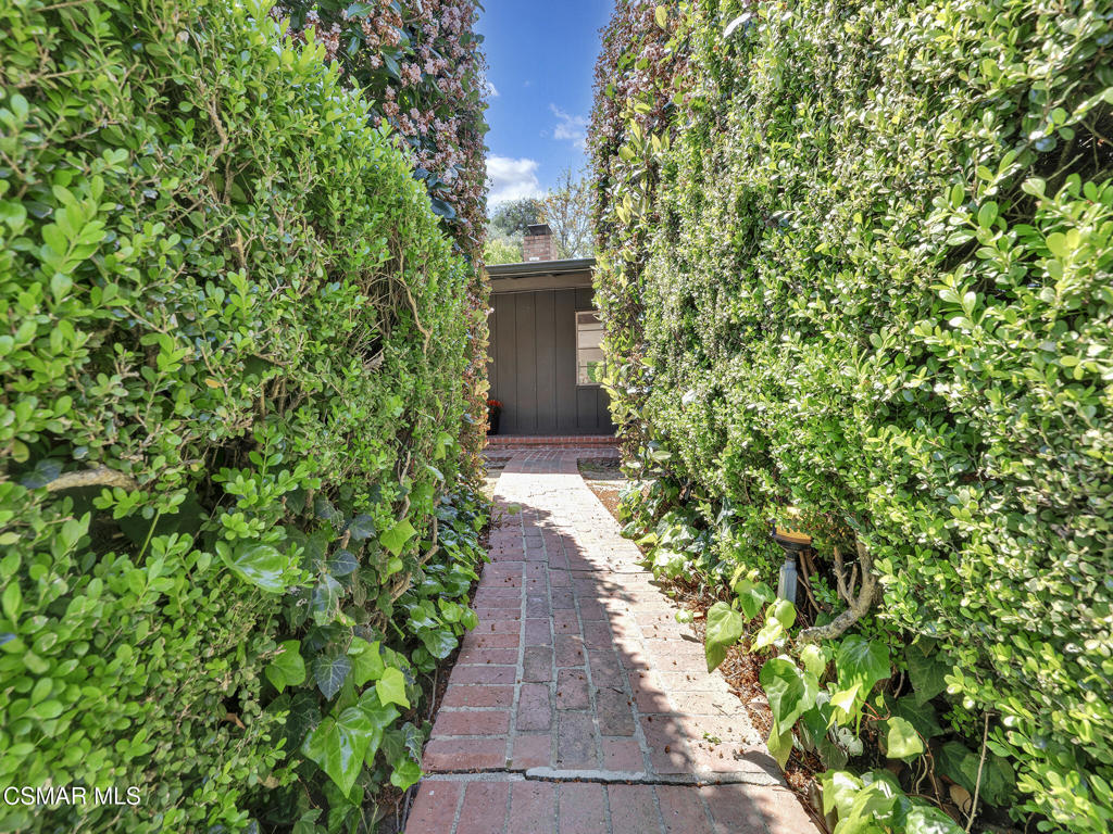 13606 Oak Canyon AvenueSherman Oaks img 62