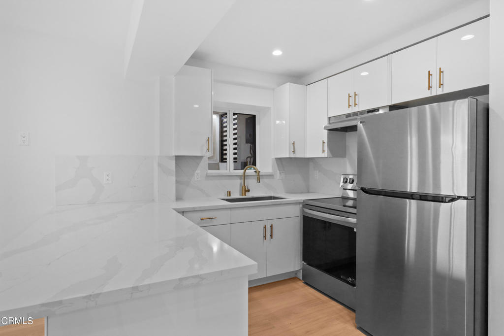 746Cffe2 D936 4E0D B16F 5D199Dfae56B 112 N Kenneth Road #101, Burbank, Ca 91501 &Lt;Span Style='BackgroundColor:transparent;Padding:0Px;'&Gt; &Lt;Small&Gt; &Lt;I&Gt; &Lt;/I&Gt; &Lt;/Small&Gt;&Lt;/Span&Gt;