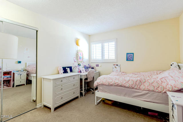Detail Gallery Image 15 of 20 For 1745 Holly Dr #301,  Glendale,  CA 91206 - 3 Beds | 2 Baths