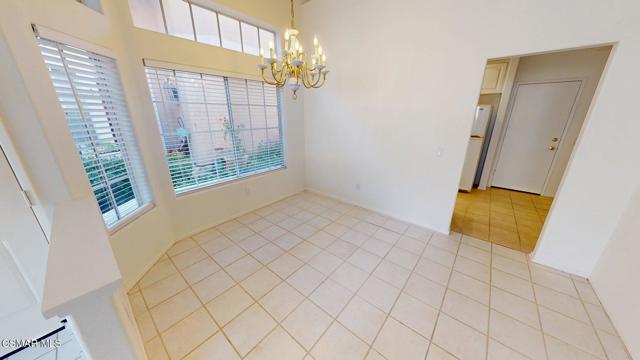 4862 Martona Drive, Oak Park CA: https://media.crmls.org/mediaz/746d3efa-2baf-4149-bac5-bb67aee13ac1.jpg