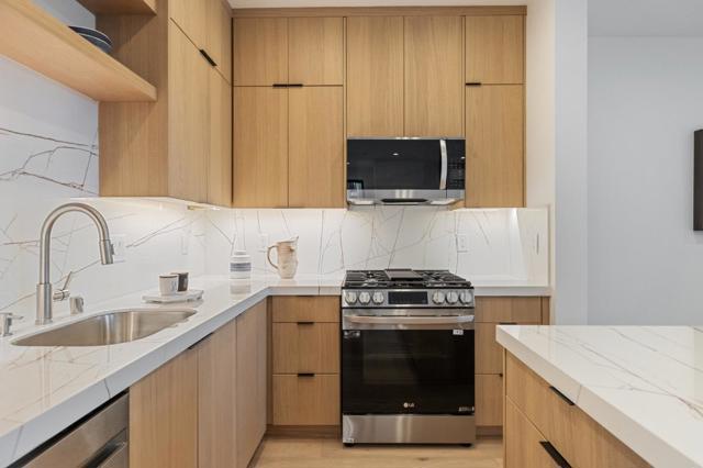 18061 Saratoga Los Gatos Road, Monte Sereno CA: https://media.crmls.org/mediaz/746d41cf-4833-4e2c-bc45-58964697b09f.jpg