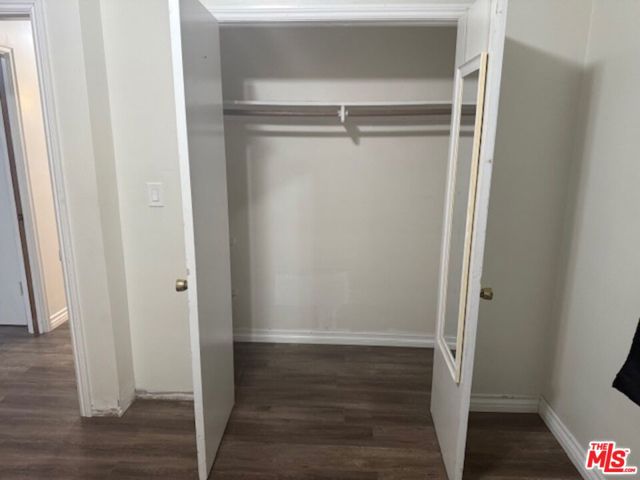 9333 Swinton Avenue, North Hills CA: https://media.crmls.org/mediaz/746d7cb2-9d1e-4c47-81f8-d5560d842805.jpg