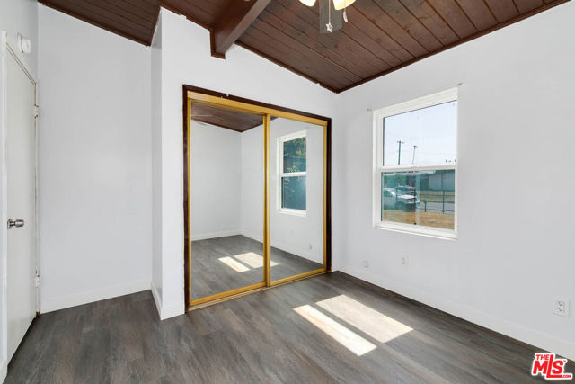 5633 Cedarglen Drive, Azusa CA: https://media.crmls.org/mediaz/746eb909-75d6-4b6b-903c-fcf547031595.jpg