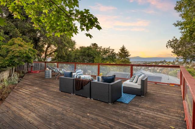 2310 Wooster Avenue, Belmont CA: https://media.crmls.org/mediaz/746f90e6-0433-412f-a24d-ae9c148a6428.jpg