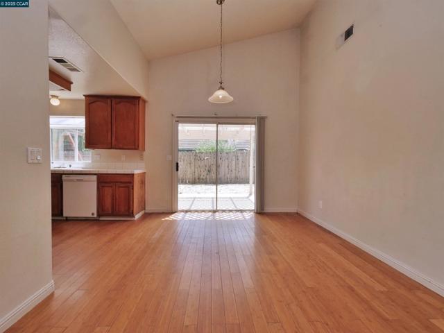 4300 Cannington Lane, Salida CA: https://media.crmls.org/mediaz/746fbe86-9009-456a-a206-935acd42732a.jpg