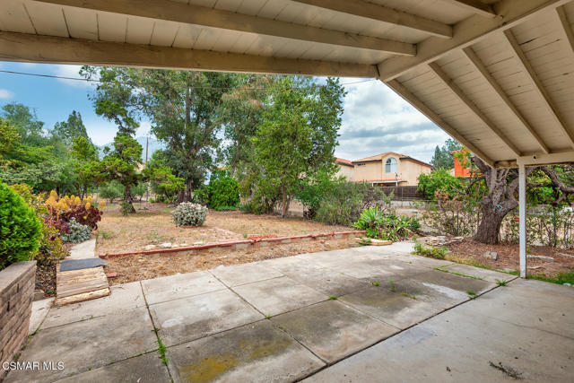 15546 Olden Street, Sylmar CA: https://media.crmls.org/mediaz/746fc632-1def-4b9e-9dcd-9ca2f809b487.jpg