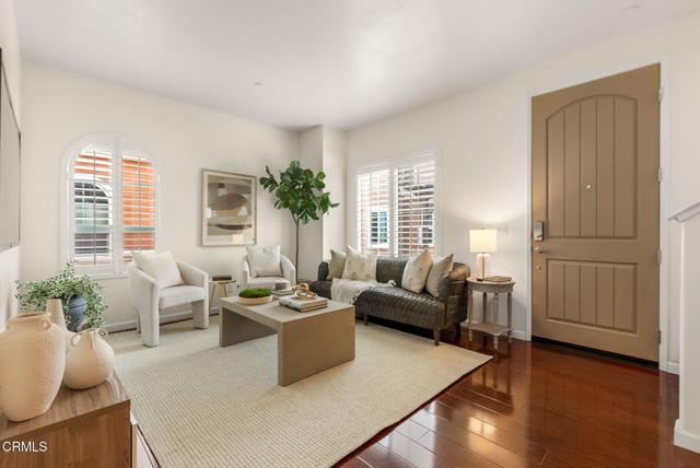 Detail Gallery Image 3 of 21 For 806 N Garfield Ave a,  Alhambra,  CA 91801 - 2 Beds | 2/1 Baths