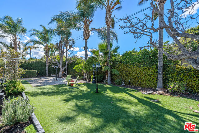 5159 Sophia Avenue, Encino CA: https://media.crmls.org/mediaz/7470b21f-b918-4054-9675-ceb273bb351e.jpg