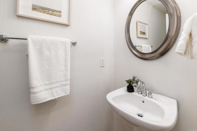 Detail Gallery Image 13 of 36 For 13009 Carita, San Diego,  CA 92130 - 3 Beds | 2/1 Baths