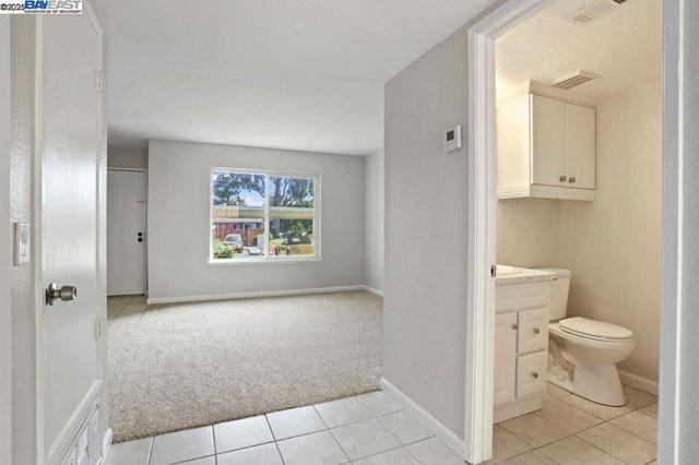1048 Spring Valley Cmn, Livermore CA: https://media.crmls.org/mediaz/7470f0a1-4614-4840-945e-619b4fbce7c2.jpg