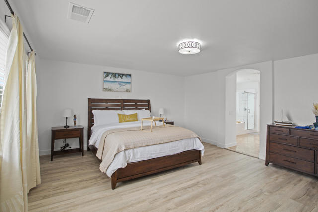 Image 24 of 33 For 83684 San Mateo Avenue