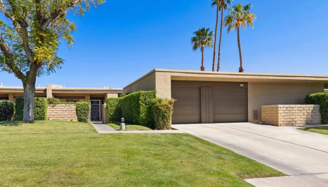 1254 Tiffany N Circle, Palm Springs CA: https://media.crmls.org/mediaz/74722b41-5493-4794-abff-813d4398f13a.jpg