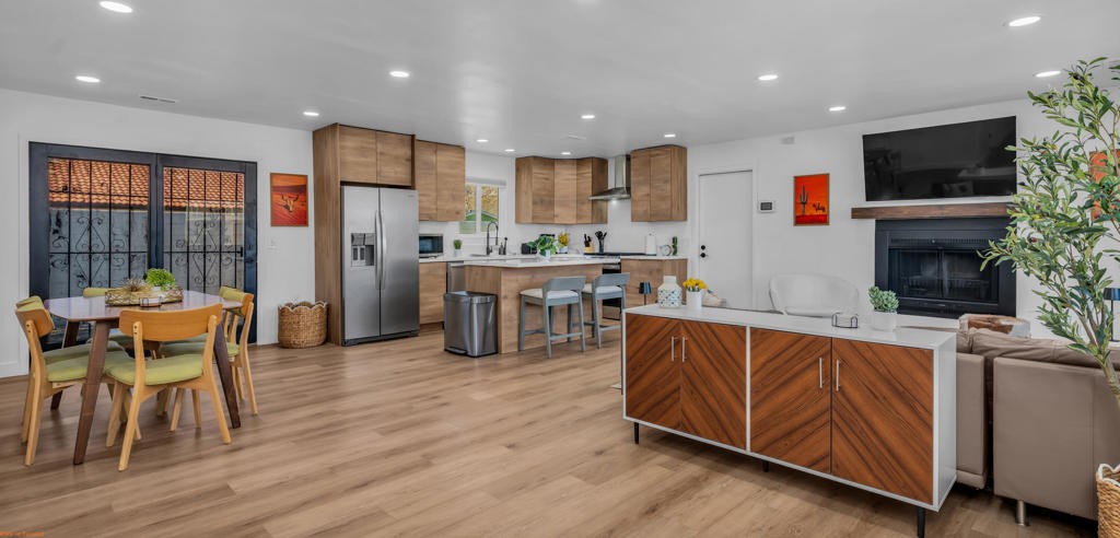 59825 Calle De Las Flores
