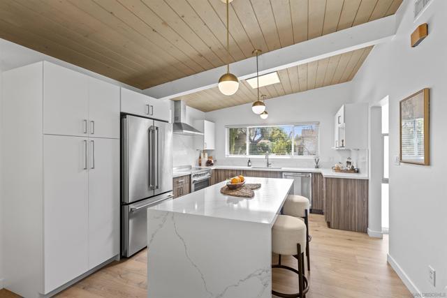 5152 College Gardens Court, San Diego CA: https://media.crmls.org/mediaz/747454c9-02c2-480d-bd2c-f25c5d731788.jpg