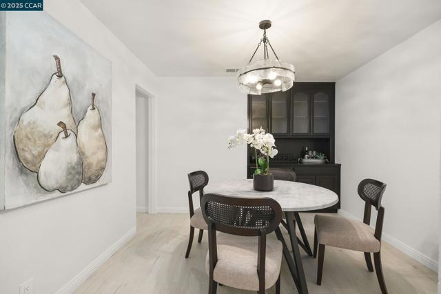 4513 Birch Bark Rd, Concord CA: https://media.crmls.org/mediaz/74750a64-74cc-47b4-8b97-1191e0e1db34.jpg