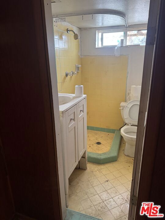 38652 9th Street, Palmdale CA: https://media.crmls.org/mediaz/74751ba2-19e0-43e2-b263-276d2e39368e.jpg