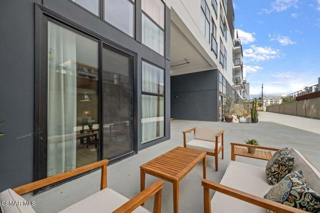 4115 Glencoe Avenue, Marina del Rey CA: https://media.crmls.org/mediaz/7475a37c-cbad-4be4-8dbf-8979e04d938a.jpg