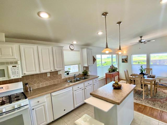 2395 Delaware Avenue, Santa Cruz CA: https://media.crmls.org/mediaz/7475d7c3-ff15-4208-a911-b87321665a64.jpg