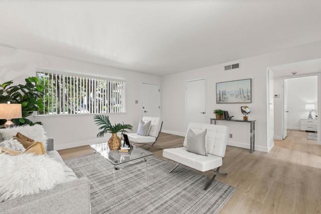 21 Willow Road, Menlo Park CA: https://media.crmls.org/mediaz/7475f87d-5c0f-4960-8ca9-7c7aacb29ad8.jpg
