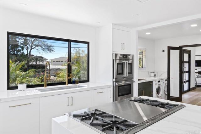 Detail Gallery Image 14 of 47 For 524 Morningside Dr, Vista,  CA 92084 - 3 Beds | 2 Baths