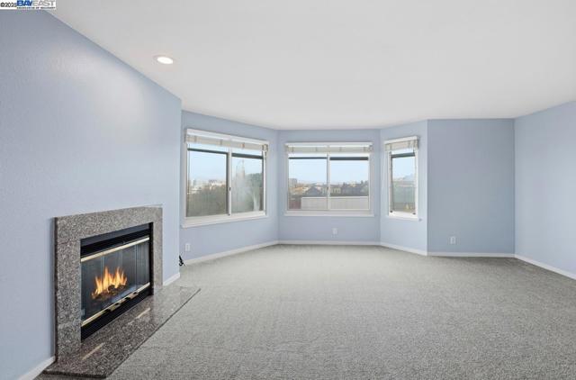 450 San Bruno Ave, San Francisco CA: https://media.crmls.org/mediaz/74768f8c-d50d-4dcd-93d3-a4d3b032f8cb.jpg