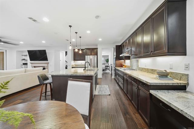 2914 Morning Creek Road, Chula Vista CA: https://media.crmls.org/mediaz/7476a94c-cdcd-42fc-a8b0-c486bed0c4d5.jpg