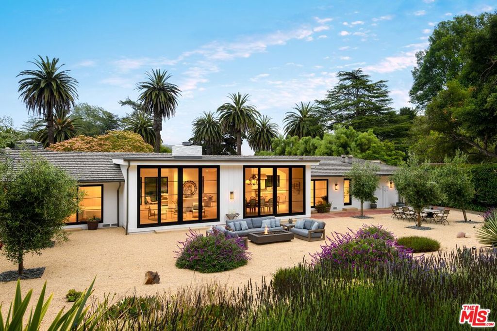 939 Las Palmas Drive