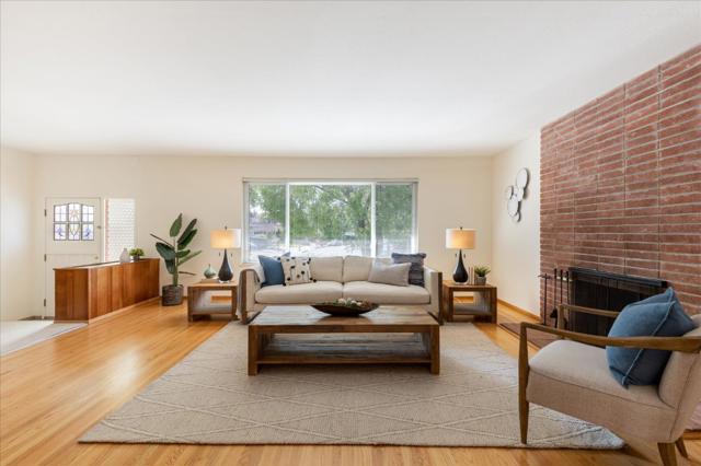 882 Maranta Avenue, Sunnyvale CA: https://media.crmls.org/mediaz/74772a39-4f9b-4ff2-ab40-de939e621ef7.jpg