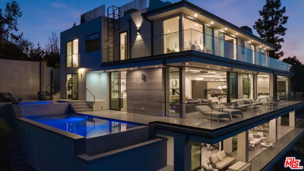 1324 N Stradella Road, Los Angeles, CA 90077