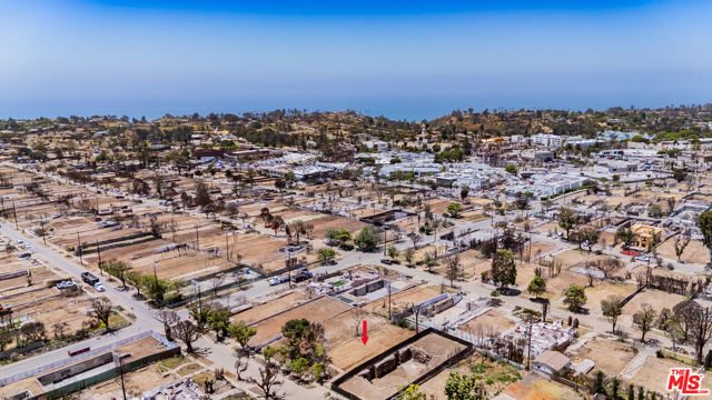 1115 Galloway Street, Pacific Palisades CA: https://media.crmls.org/mediaz/7477b614-1a72-420e-9c08-071471e5ba63.jpg