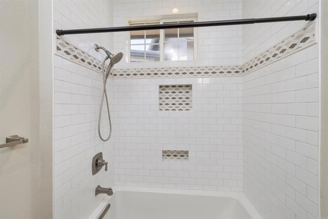 Detail Gallery Image 19 of 34 For 9753 W Canyon #4,  San Diego,  CA 92123 - 3 Beds | 2/1 Baths