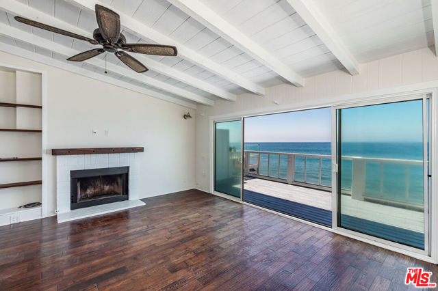 25408 Malibu Road, Malibu CA: https://media.crmls.org/mediaz/74781b39-ad7f-43df-b590-d614cb63fae0.jpg