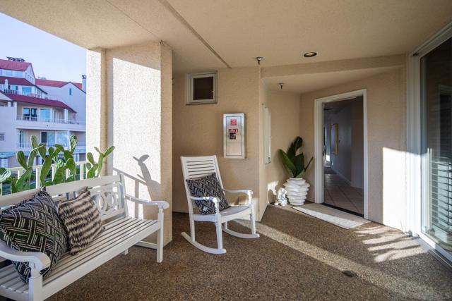1133 1st St, Coronado CA: https://media.crmls.org/mediaz/74786375-7b66-4964-b9eb-55ef404e03b7.jpg